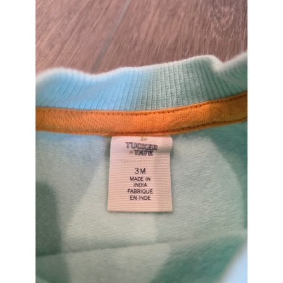 NWOT Tucker and Tate Size 3 months Alligator‎ Sweatshirt and Pintuck Shorts Set - Picture 3 of 3